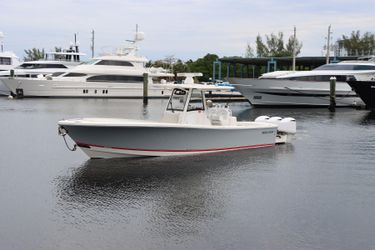 34' Regulator 2020 Yacht For Sale